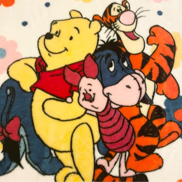 Vintage Winnie the Pooh Blanket Piglet Eeyore Tigger - Picture 2 of 16